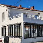 Villa Alekatele *