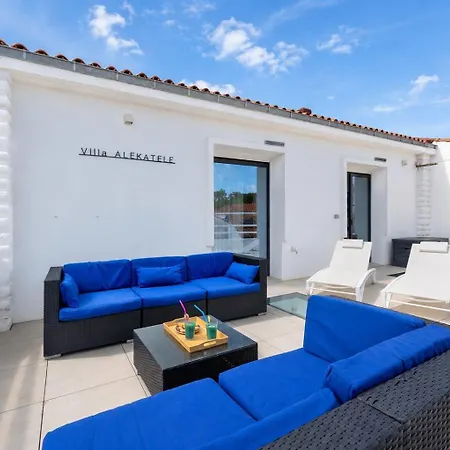 Alekatele Villa *